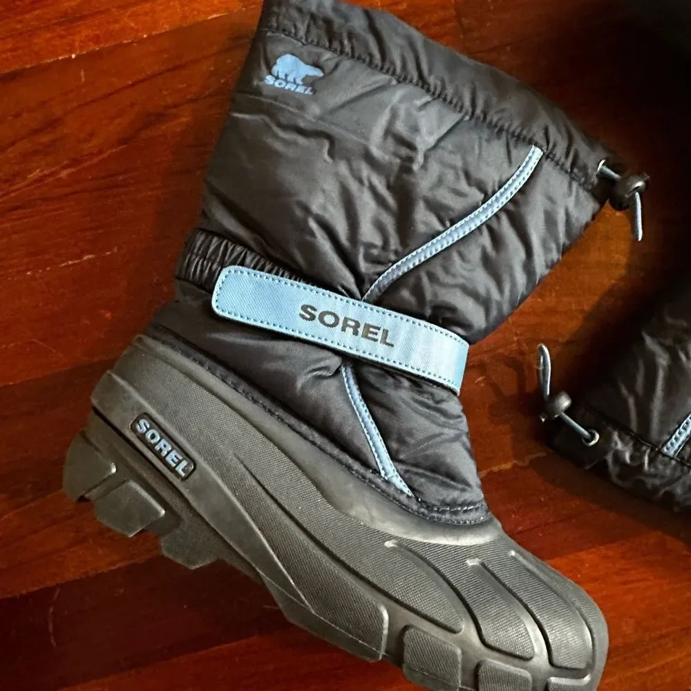 Sorel Navy Blue Winter Snow Boots Size 6 Big Kid